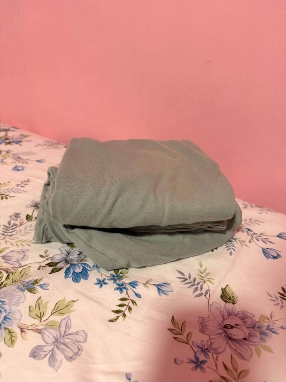 Green infant lounger covers